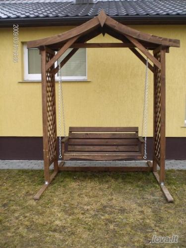 Lauko sūpynės